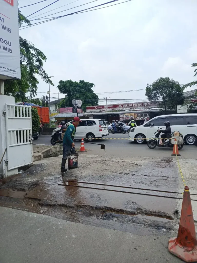 Proyek Pengaspalan Jakarta Utara dengan Aspal Hotmix