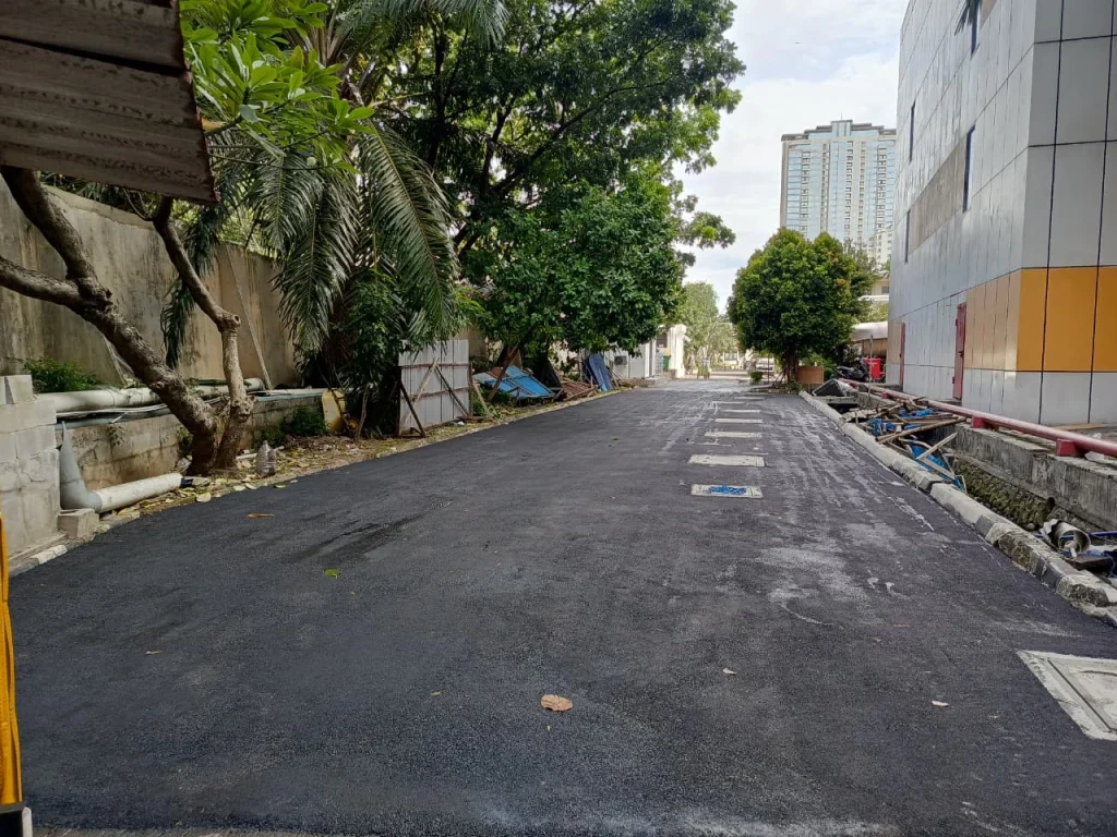 Proyek Aspal Jalan Kantor Pertamina