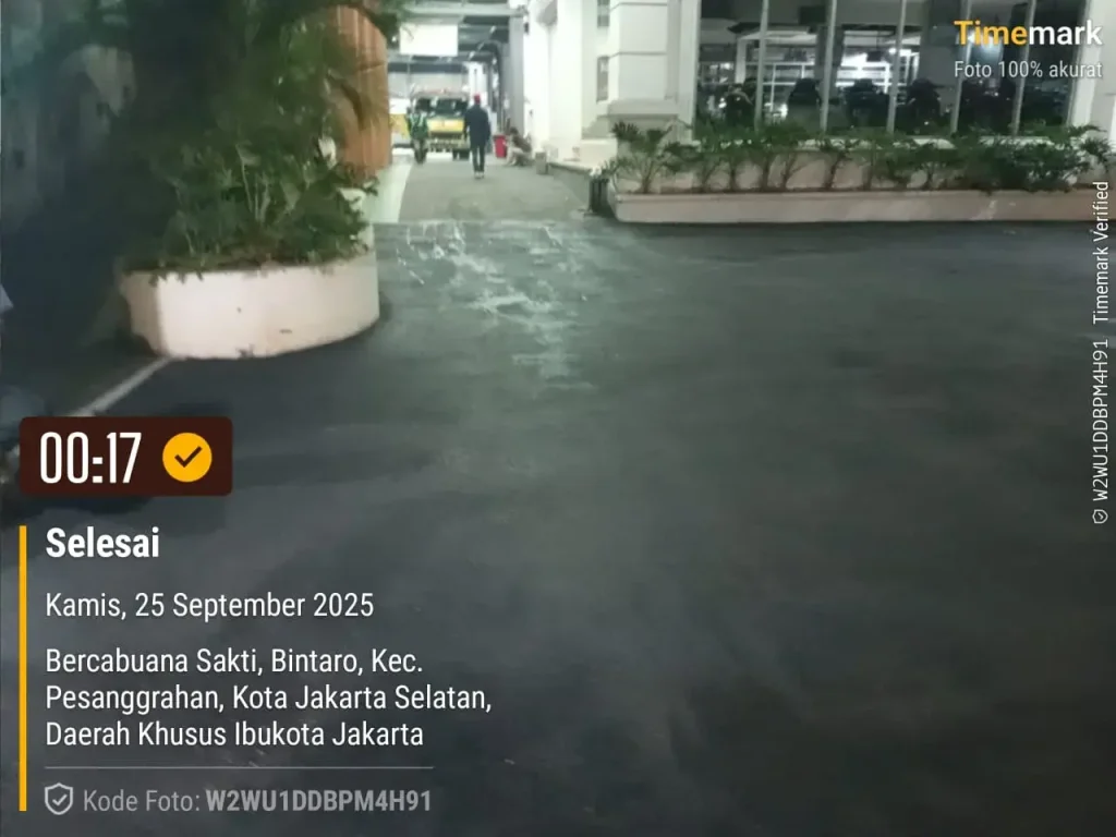 Pengaspalan Area Pabrik di Pesanggrahan