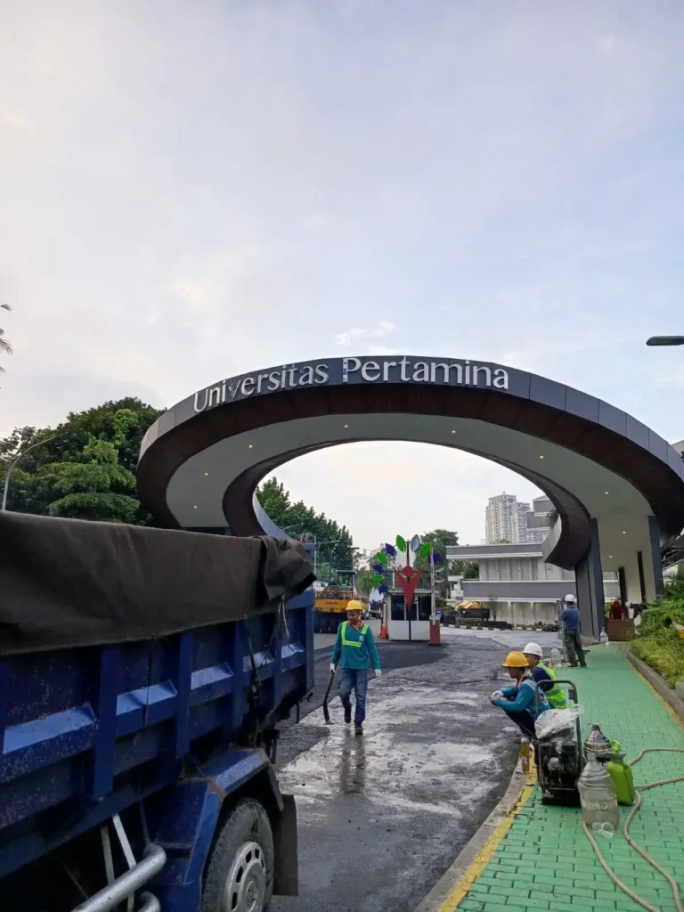 Pengaspalan Universitas Pertamina Jakarta