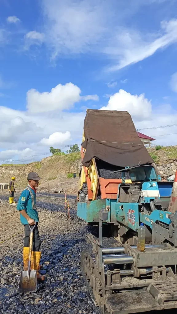 Pengaspalan YONIF TP 841/SULANGKAR Serang Banten